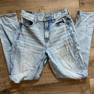 American Eagle Ripped jean, size 4 long, denim